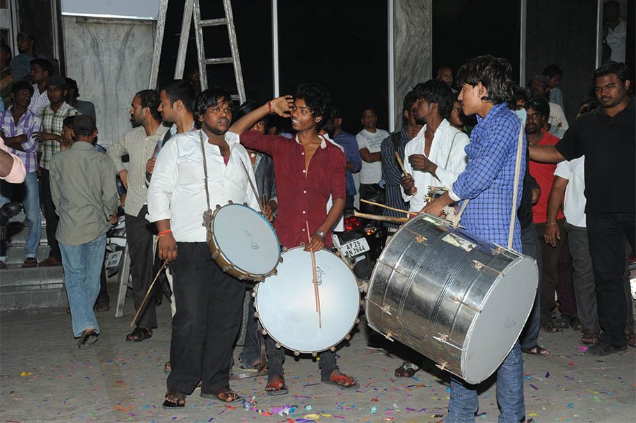 Yevadu-Trailer-Launch-at-Sandhya-70MM